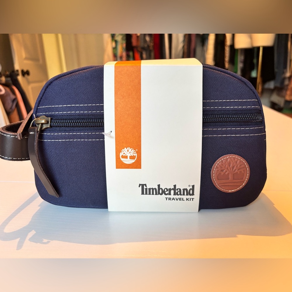 NWT Timberland Men’s Toiletry Kit In Navy
